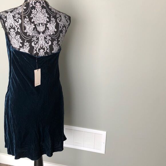 Clinq a Sept Brand New Evening Dress - Picture 2 of 3